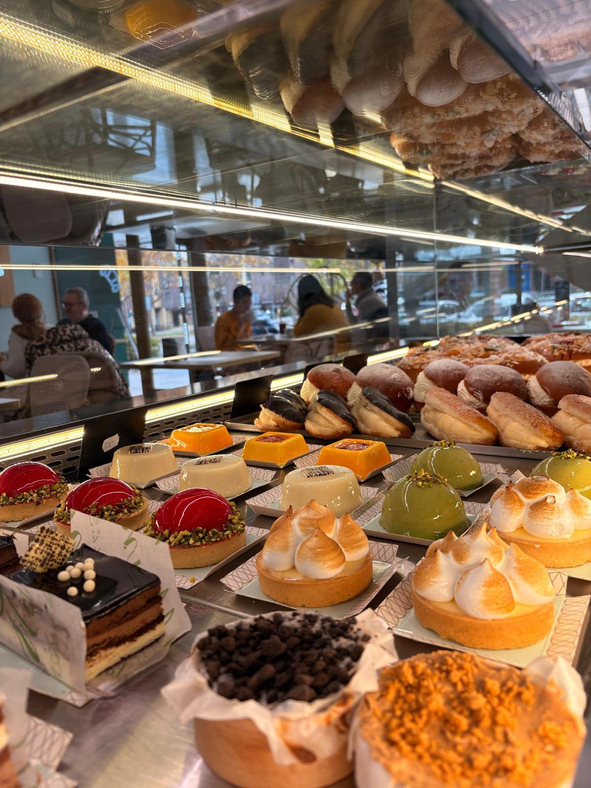 Mesa con dulces